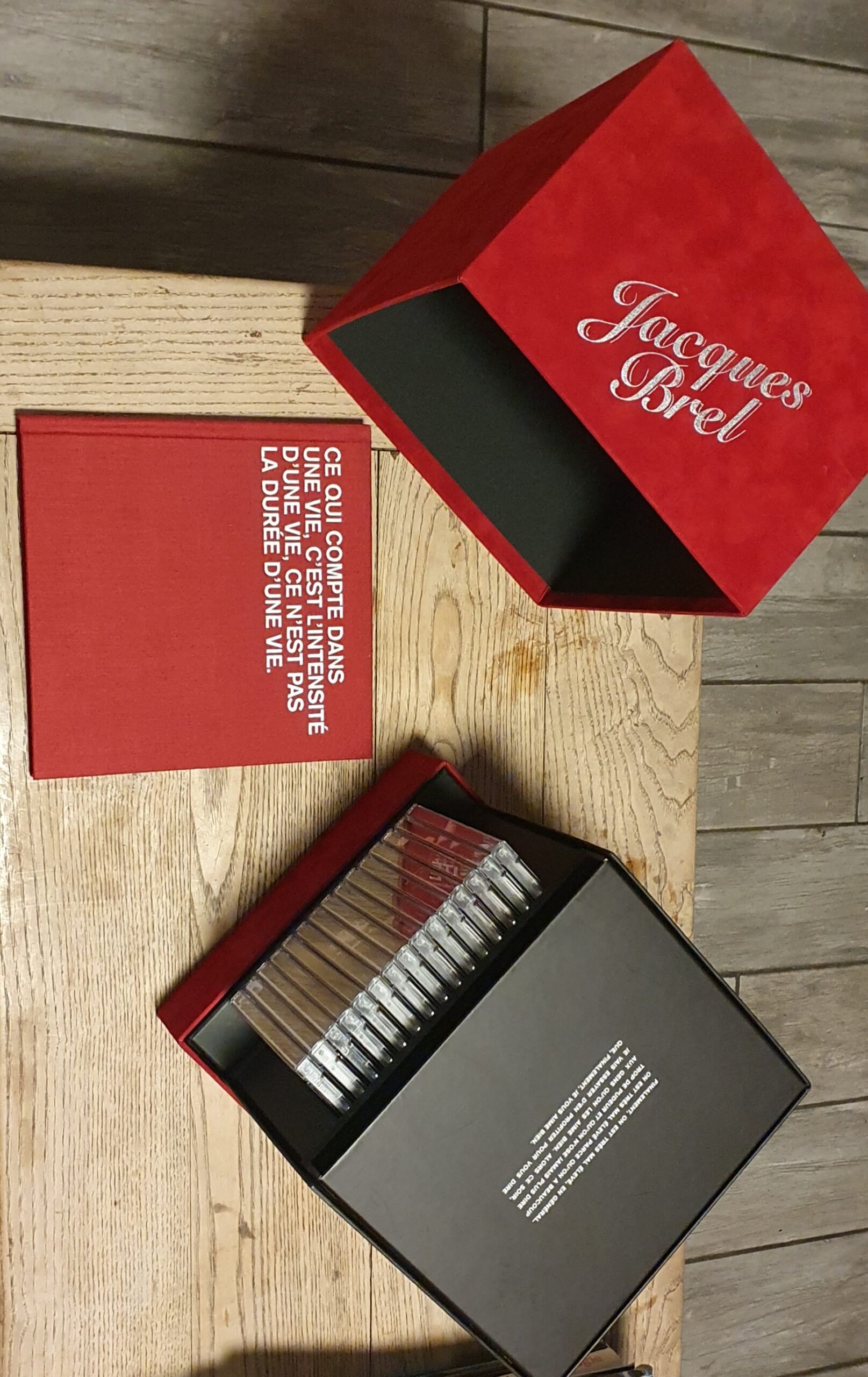 Jacques Brel Intégrale 15 Cd Remasterisés - Coffret Velour Rouge -