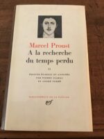 Marcel PROUST/ À la Recherche du Temps Perdu/ Tome II/ Édition établie et annotée par Pierre CLARAC et André FERRÉ/ Volume 101 de la « Bibliothèque de la Pléiade » 1954/ Éditions NRF GALLIMARD/ impression de 1981